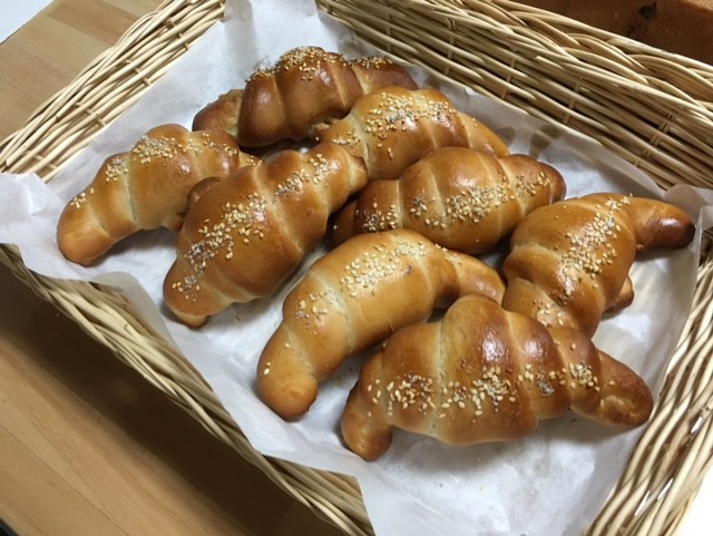 塩バターロール