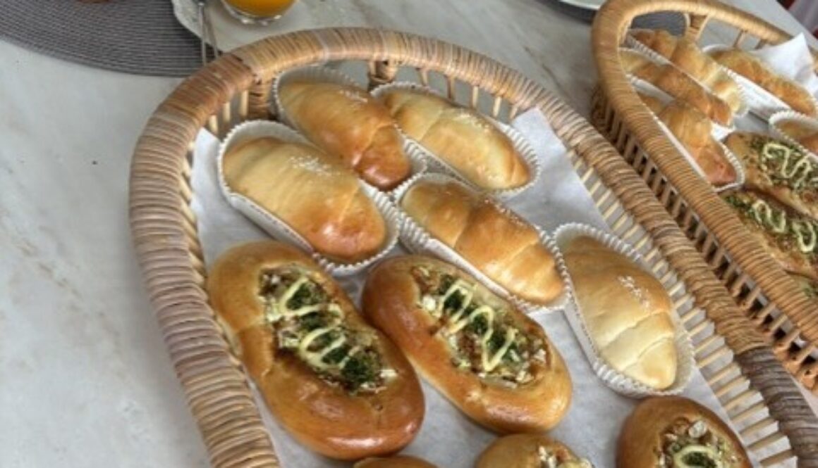 2026.07 お好み焼き風パン　塩パン